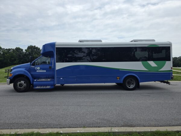 Shuttle Bus 311 - Image 4