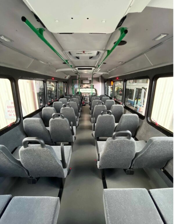 Shuttle Bus 310 - Image 4