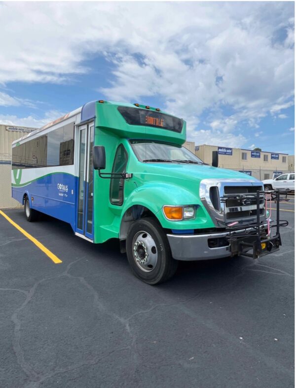 Shuttle Bus 310 - Image 2